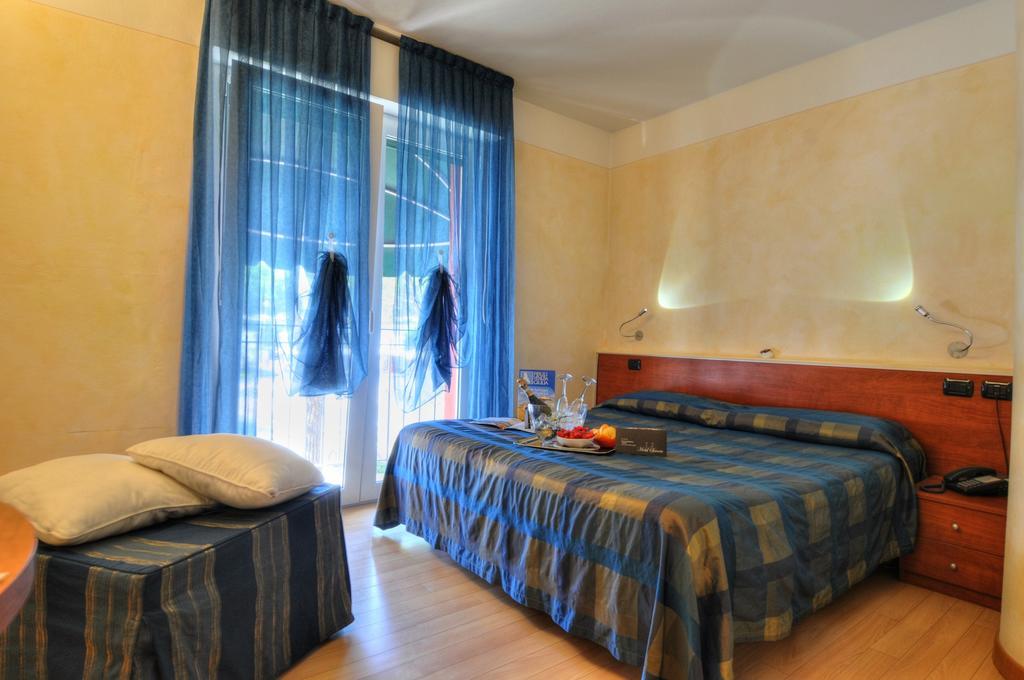 Hotel Savoia Λινιάνο Σαμπιαντόρο Εξωτερικό φωτογραφία