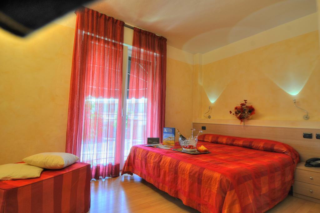 Hotel Savoia Λινιάνο Σαμπιαντόρο Εξωτερικό φωτογραφία
