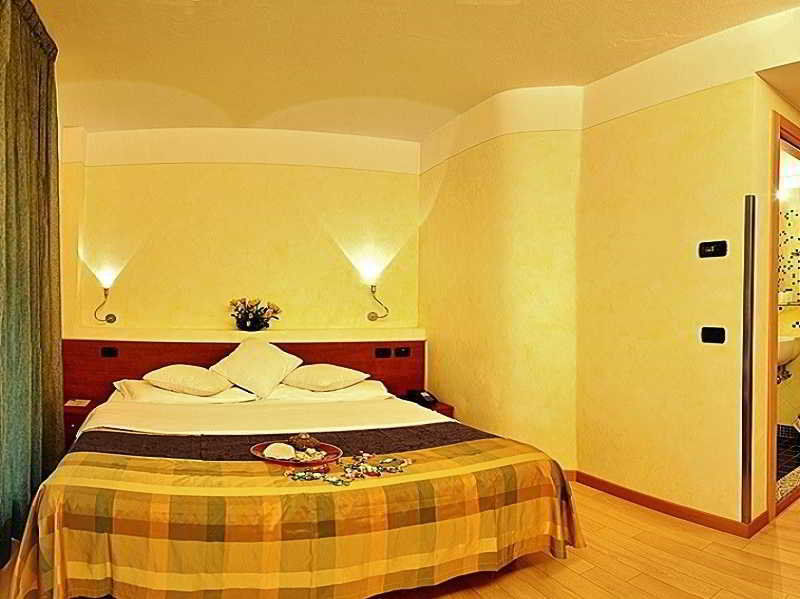 Hotel Savoia Λινιάνο Σαμπιαντόρο Εξωτερικό φωτογραφία